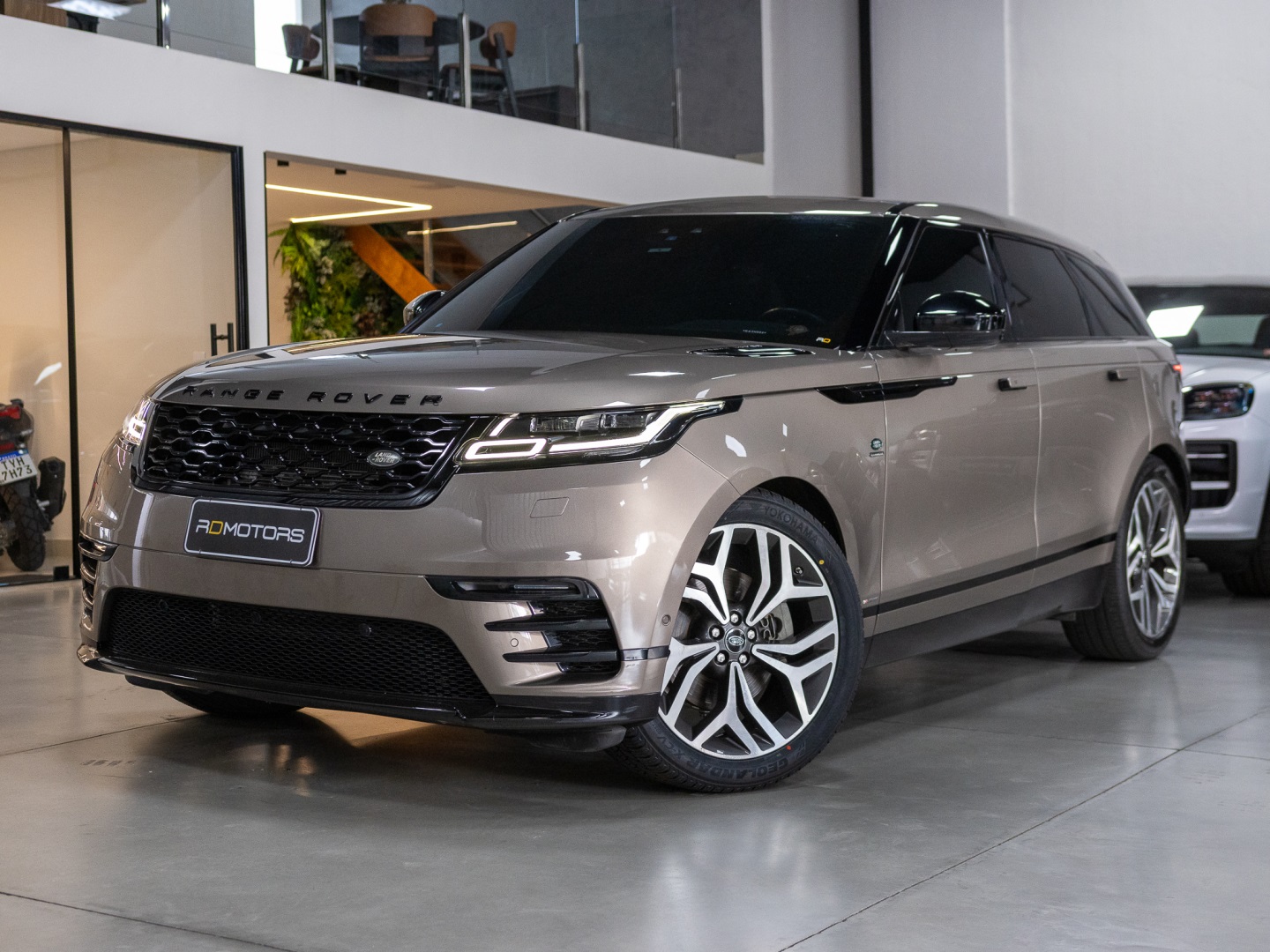 LAND ROVER RANGE ROVER VELAR 2.0 P300 GASOLINA R-DYNAMIC HSE AUTOMÁTICO