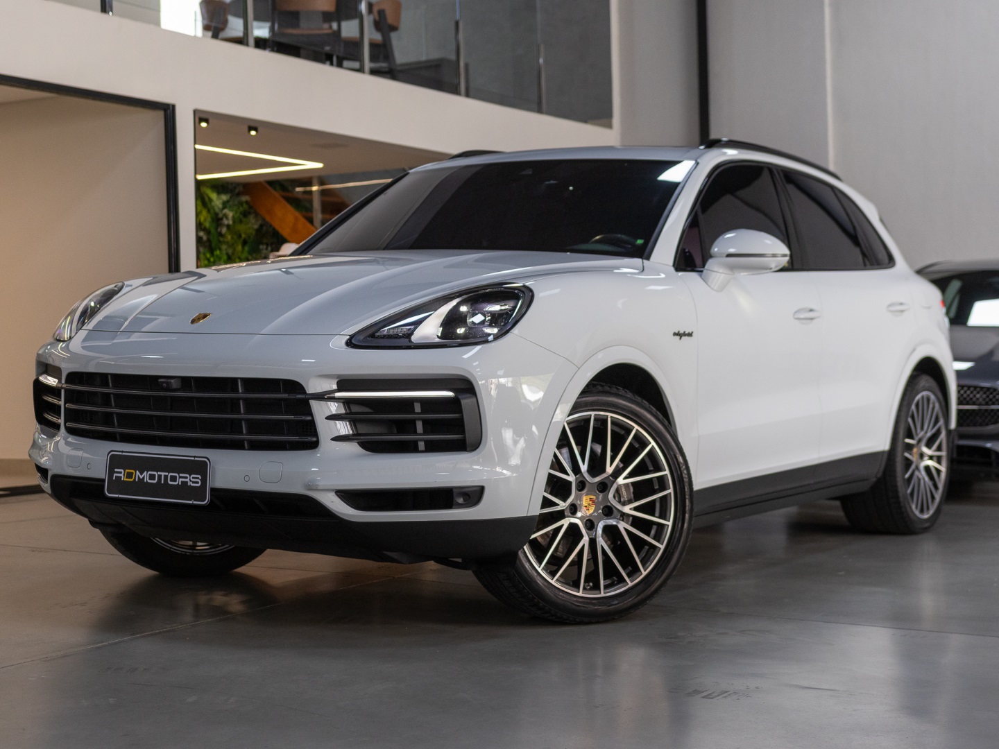PORSCHE CAYENNE 3.0 V6 E-HYBRID PLATINUM EDITION AWD TIPTRONIC S