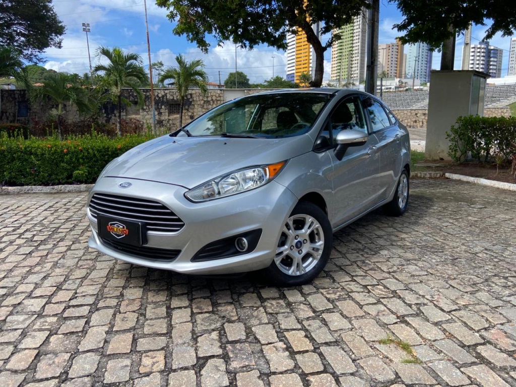 FORD FIESTA 1.6 SE SEDAN 16V FLEX 4P POWERSHIFT