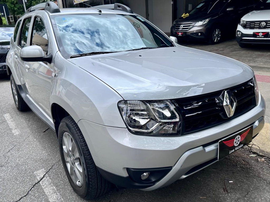 RENAULT DUSTER