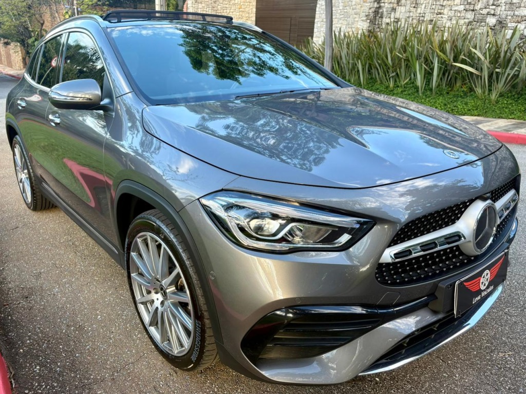 MERCEDES-BENZ GLA 200
