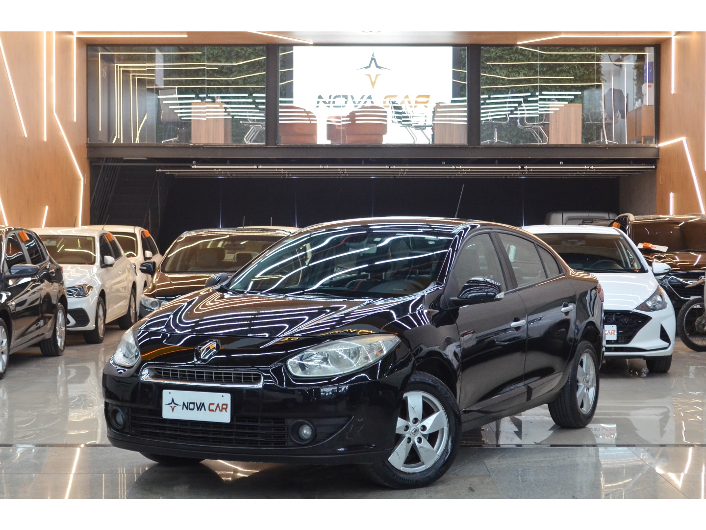 RENAULT FLUENCE 2.0 DYNAMIQUE 16V FLEX 4P AUTOMÁTICO