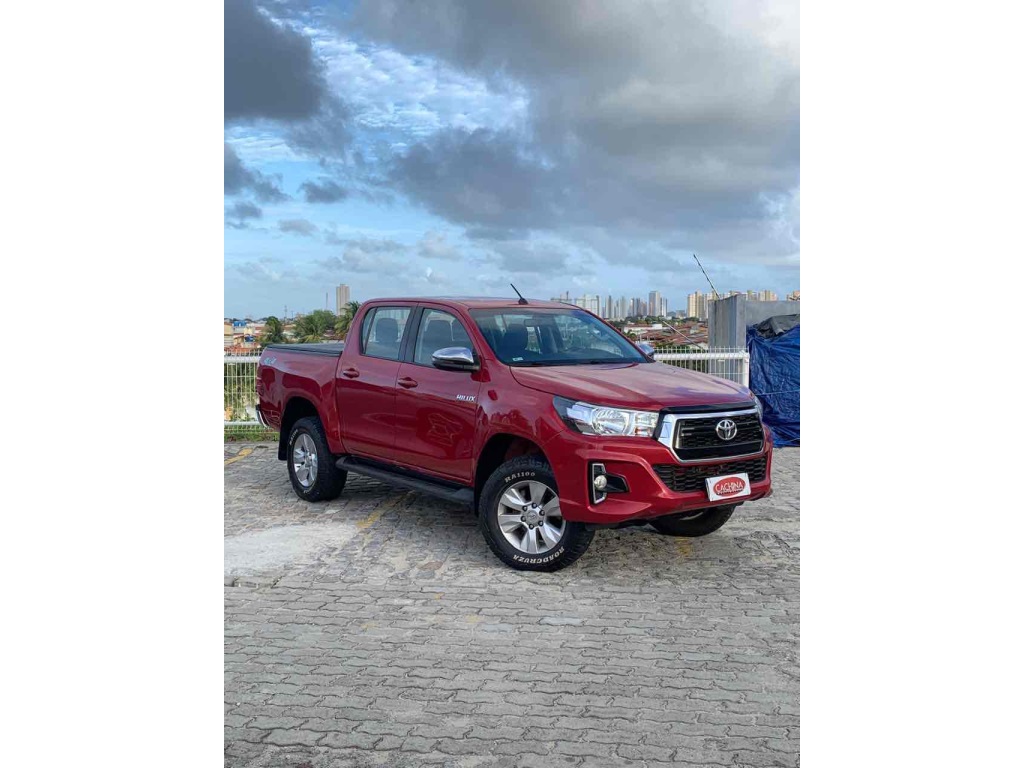 TOYOTA HILUX 2.8 SR 4X4 CD 16V DIESEL 4P AUTOMÁTICO