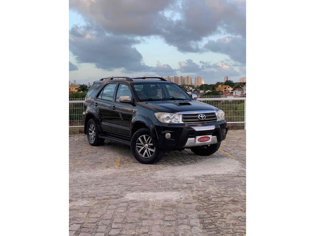 TOYOTA HILUX SW4 3.0 SRV 4X4 7 LUGARES 16V TURBO INTERCOOLER DIESEL 4P AUTOMÁTICO