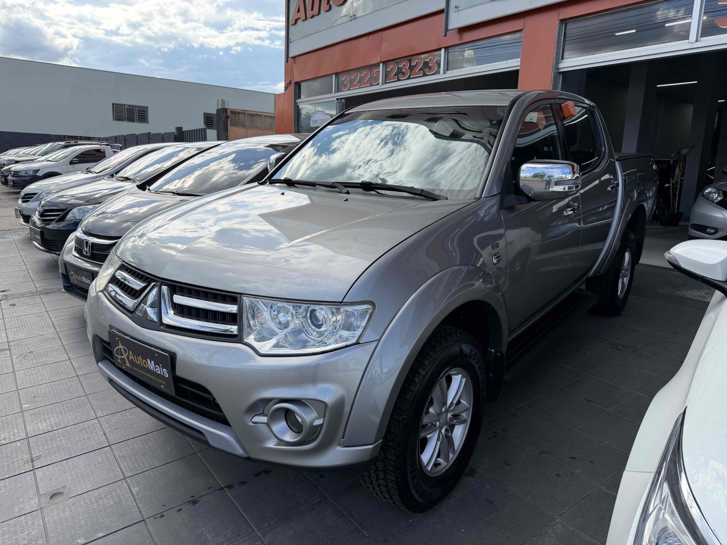 MITSUBISHI L200 TRITON