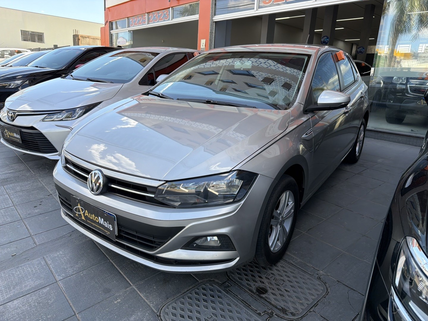 VOLKSWAGEN POLO