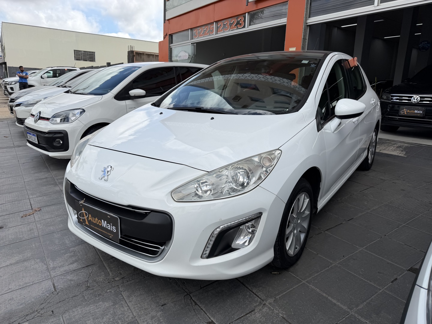 PEUGEOT 308