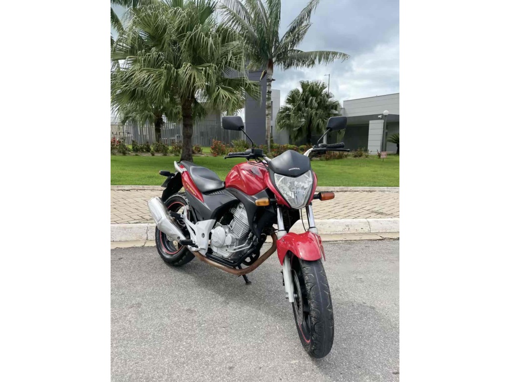 HONDA CB 300R