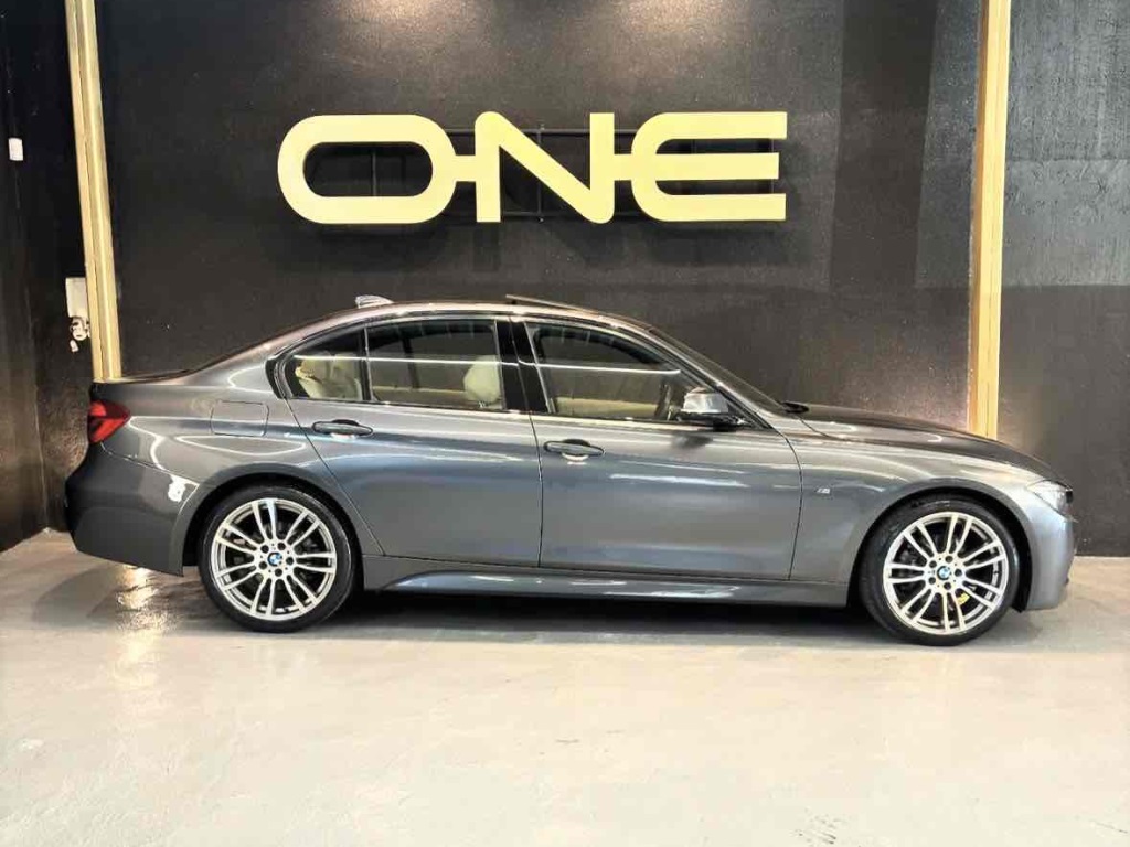 BMW 320i