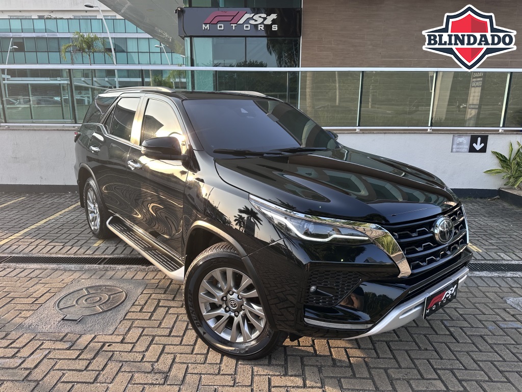 TOYOTA HILUX SW4