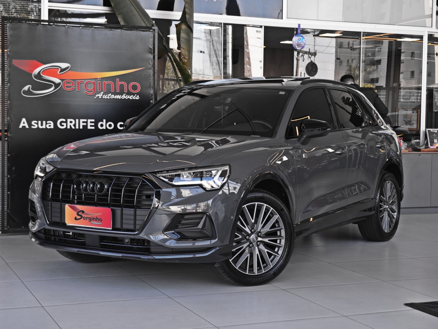 AUDI Q3