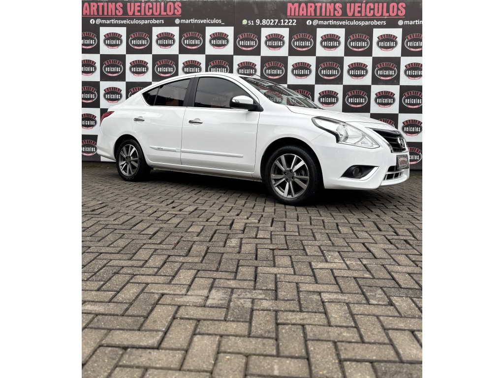 NISSAN VERSA