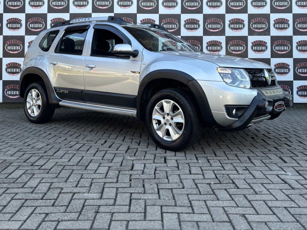 RENAULT DUSTER