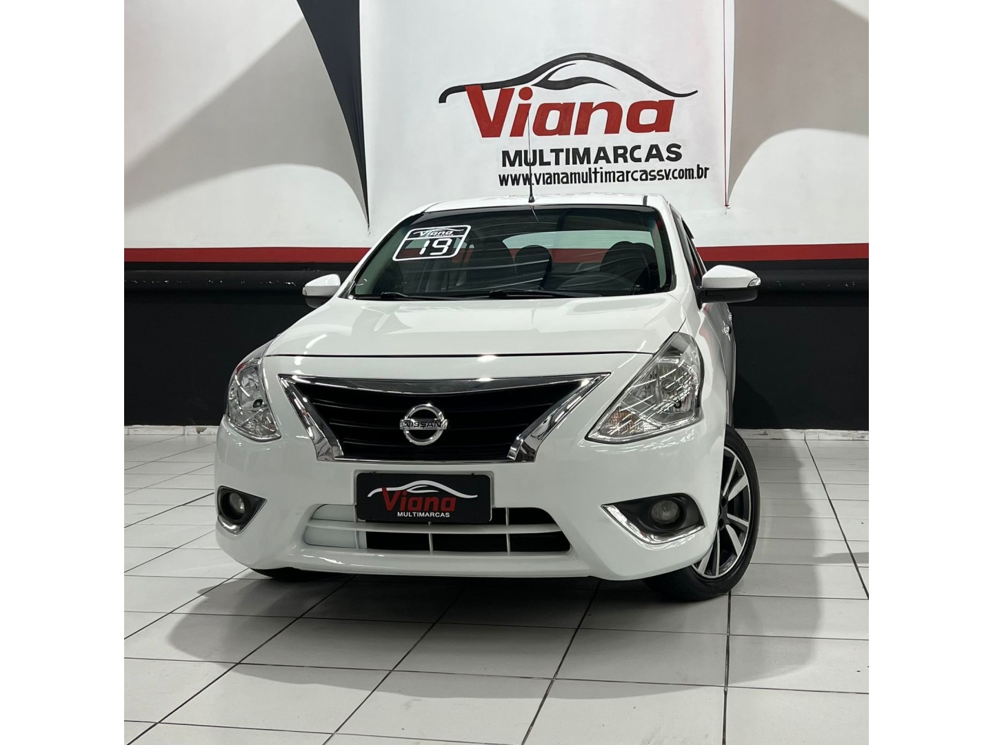 NISSAN VERSA