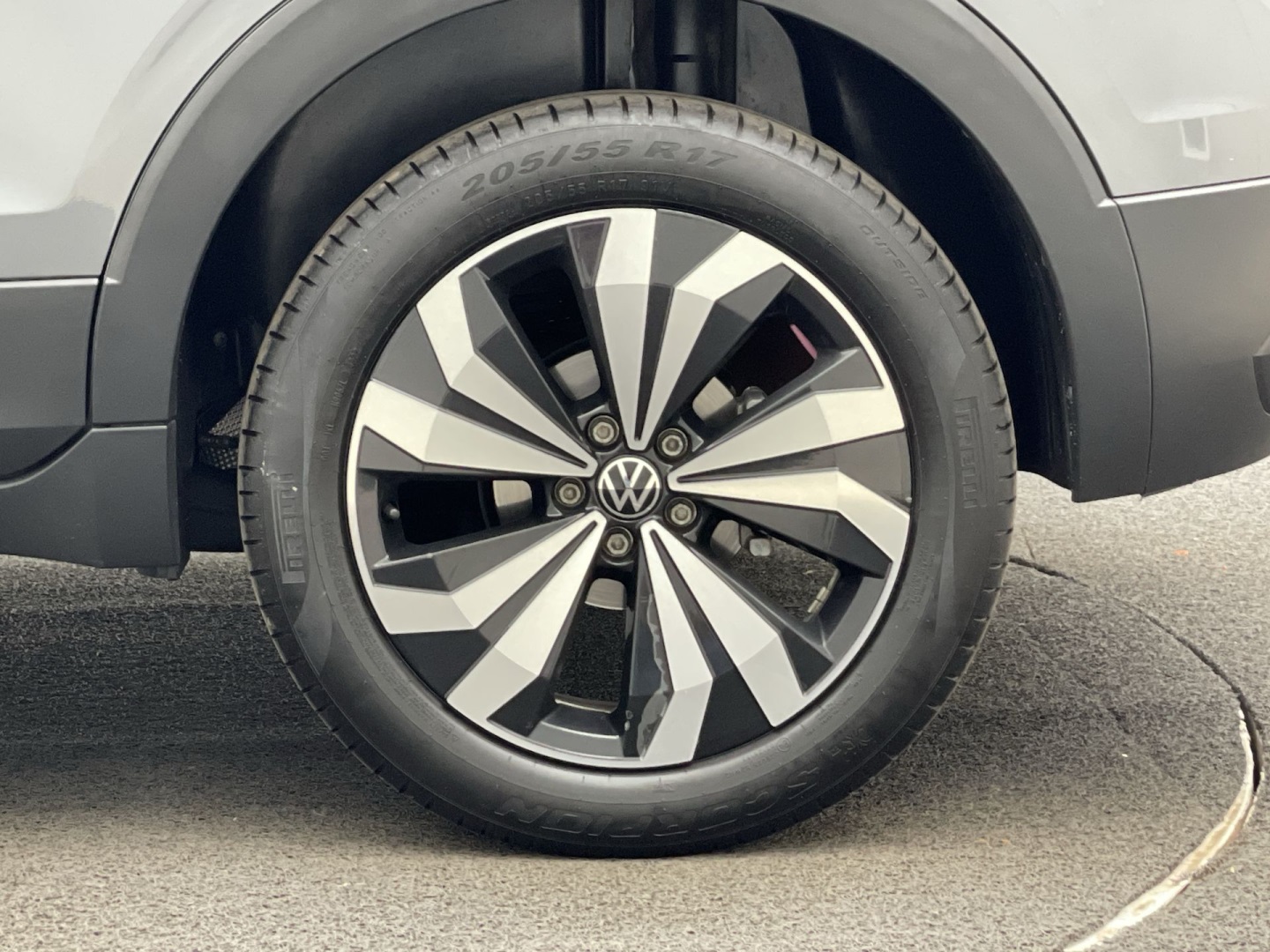 VOLKSWAGEN T-CROSS 1.0 200 TSI TOTAL FLEX AUTOMÁTICO