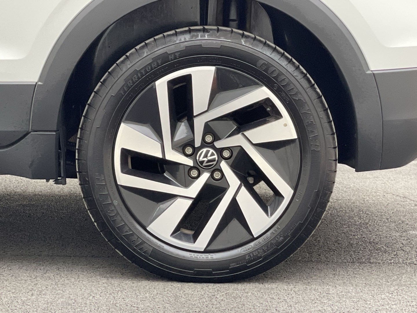 VOLKSWAGEN T-CROSS 1.0 200 TSI TOTAL FLEX COMFORTLINE AUTOMÁTICO