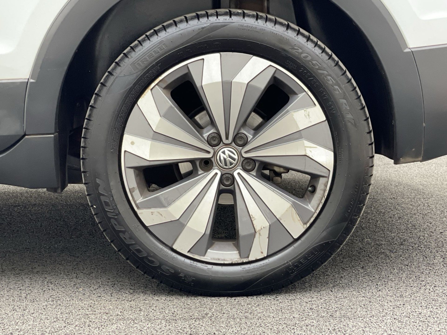 VOLKSWAGEN T-CROSS 1.0 200 TSI TOTAL FLEX AUTOMÁTICO