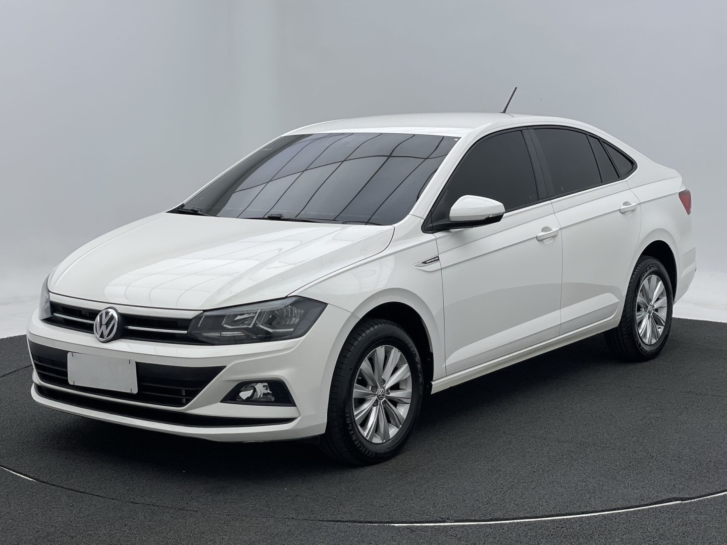 VOLKSWAGEN VIRTUS 1.0 200 TSI COMFORTLINE AUTOMÁTICO