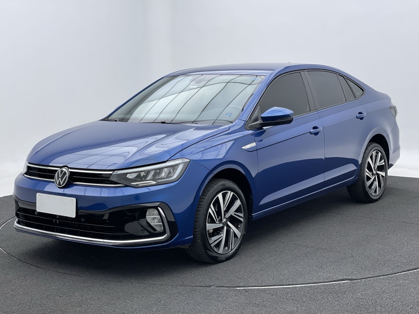 VOLKSWAGEN VIRTUS 1.0 200 TSI HIGHLINE AUTOMÁTICO