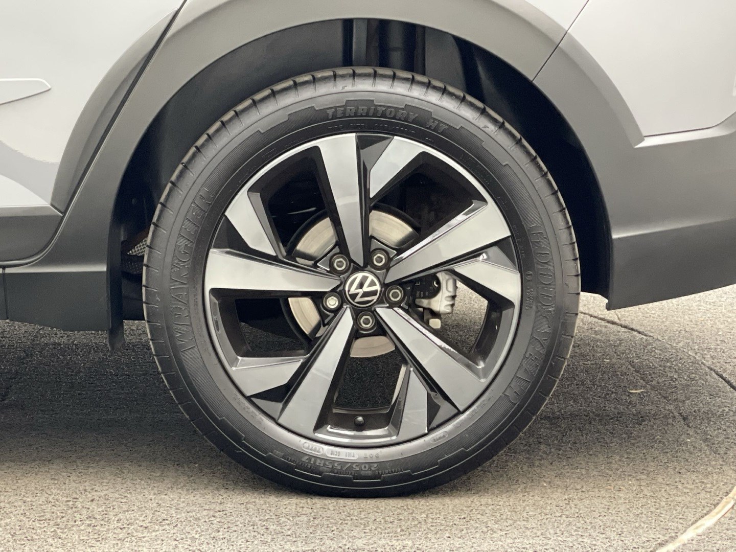 VOLKSWAGEN NIVUS 1.0 200 TSI TOTAL FLEX HIGHLINE AUTOMÁTICO