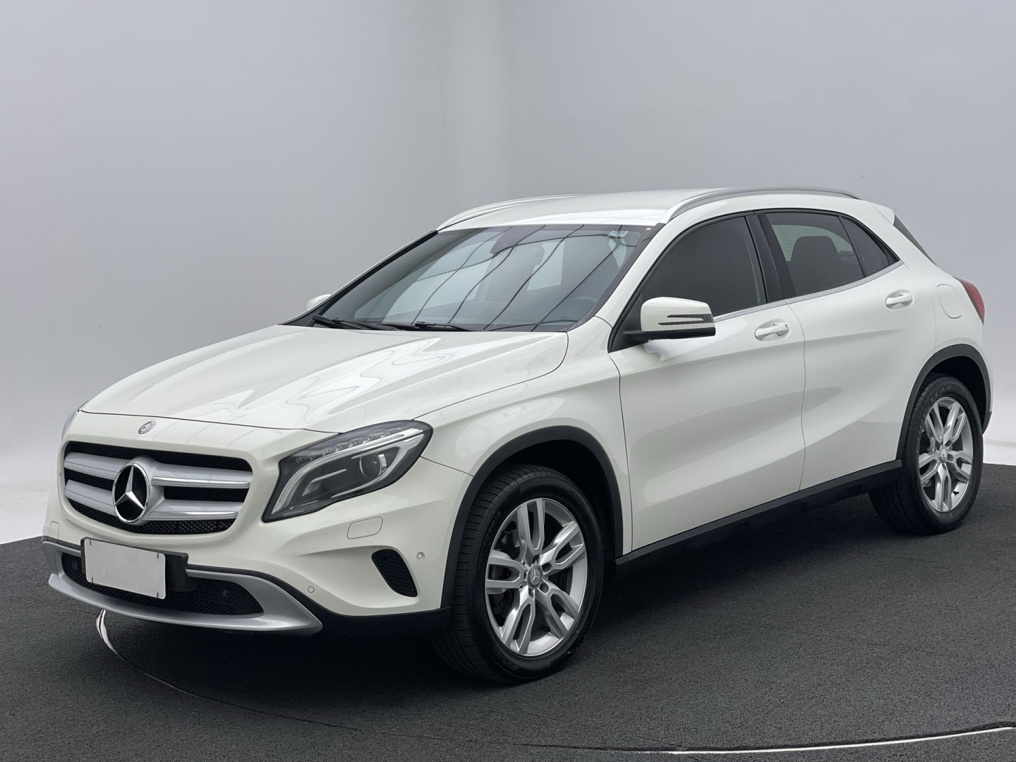MERCEDES-BENZ GLA 200 1.6 CGI ADVANCE 16V TURBO FLEX 4P AUTOMÁTICO