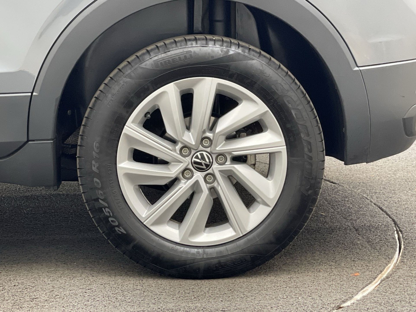 VOLKSWAGEN T-CROSS 1.0 200 TSI TOTAL FLEX AUTOMÁTICO