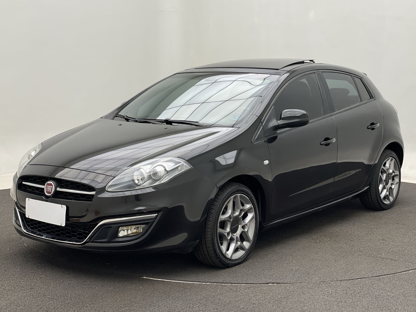 FIAT BRAVO 1.8 BLACKMOTION 16V FLEX 4P AUTOMATIZADO