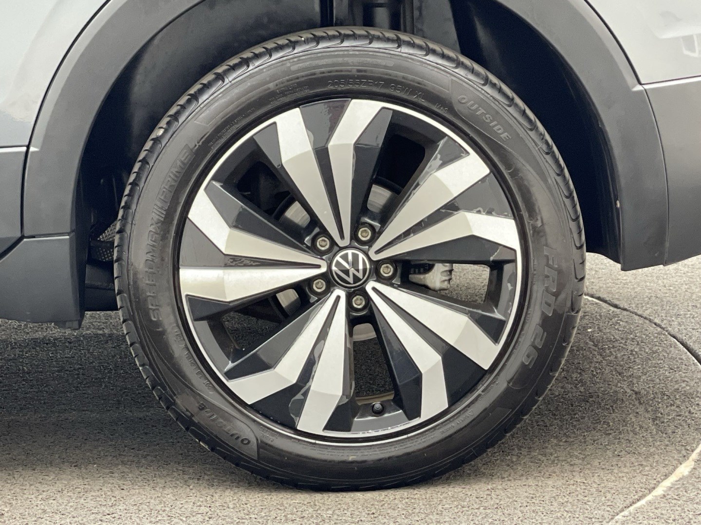 VOLKSWAGEN T-CROSS 1.0 200 TSI TOTAL FLEX AUTOMÁTICO