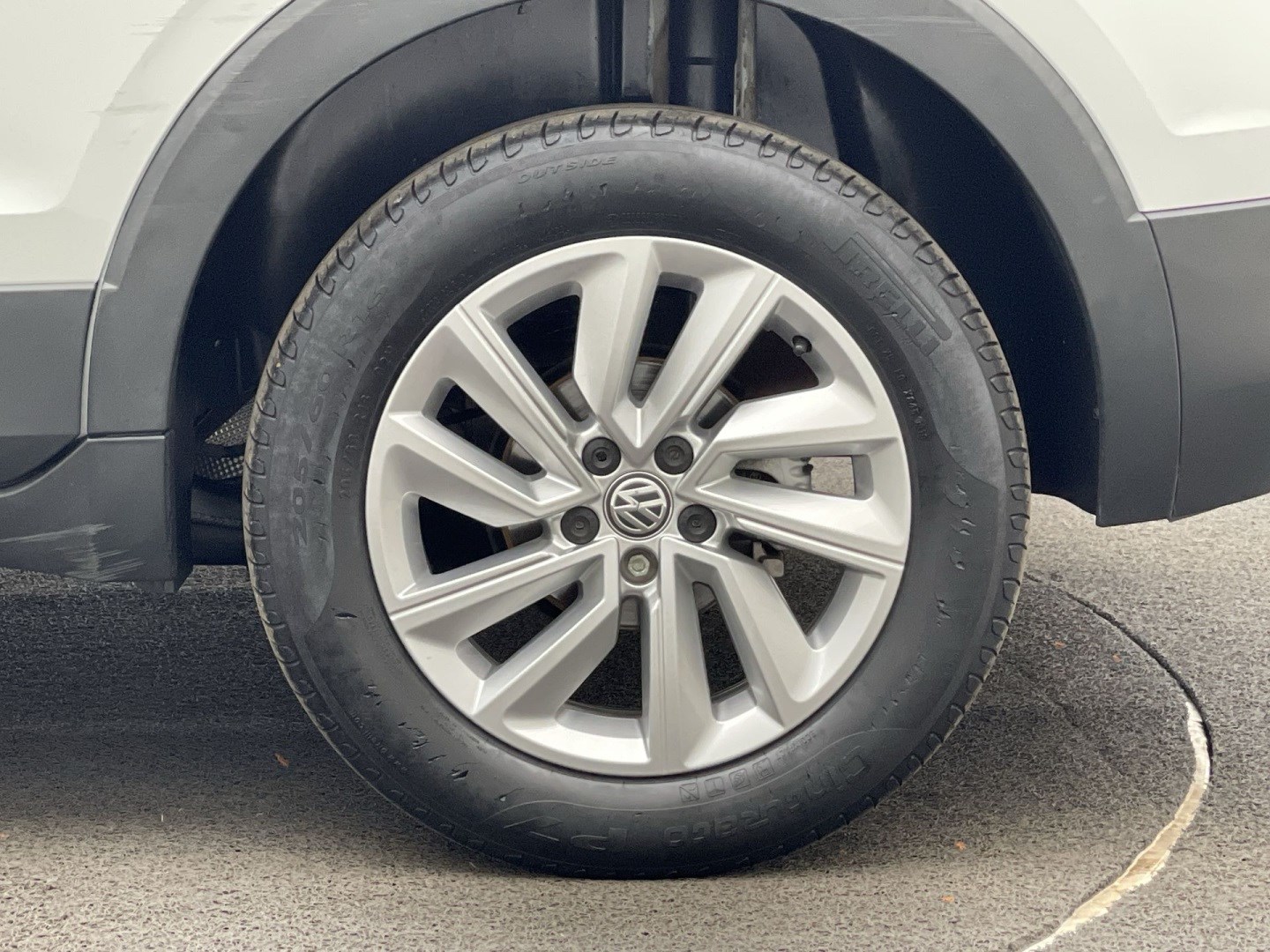 VOLKSWAGEN T-CROSS 1.0 200 TSI TOTAL FLEX AUTOMÁTICO