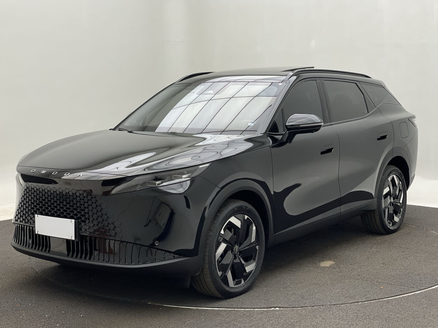 Omoda 7 1.5 TGDI PHEV LUXURY DHT 2026