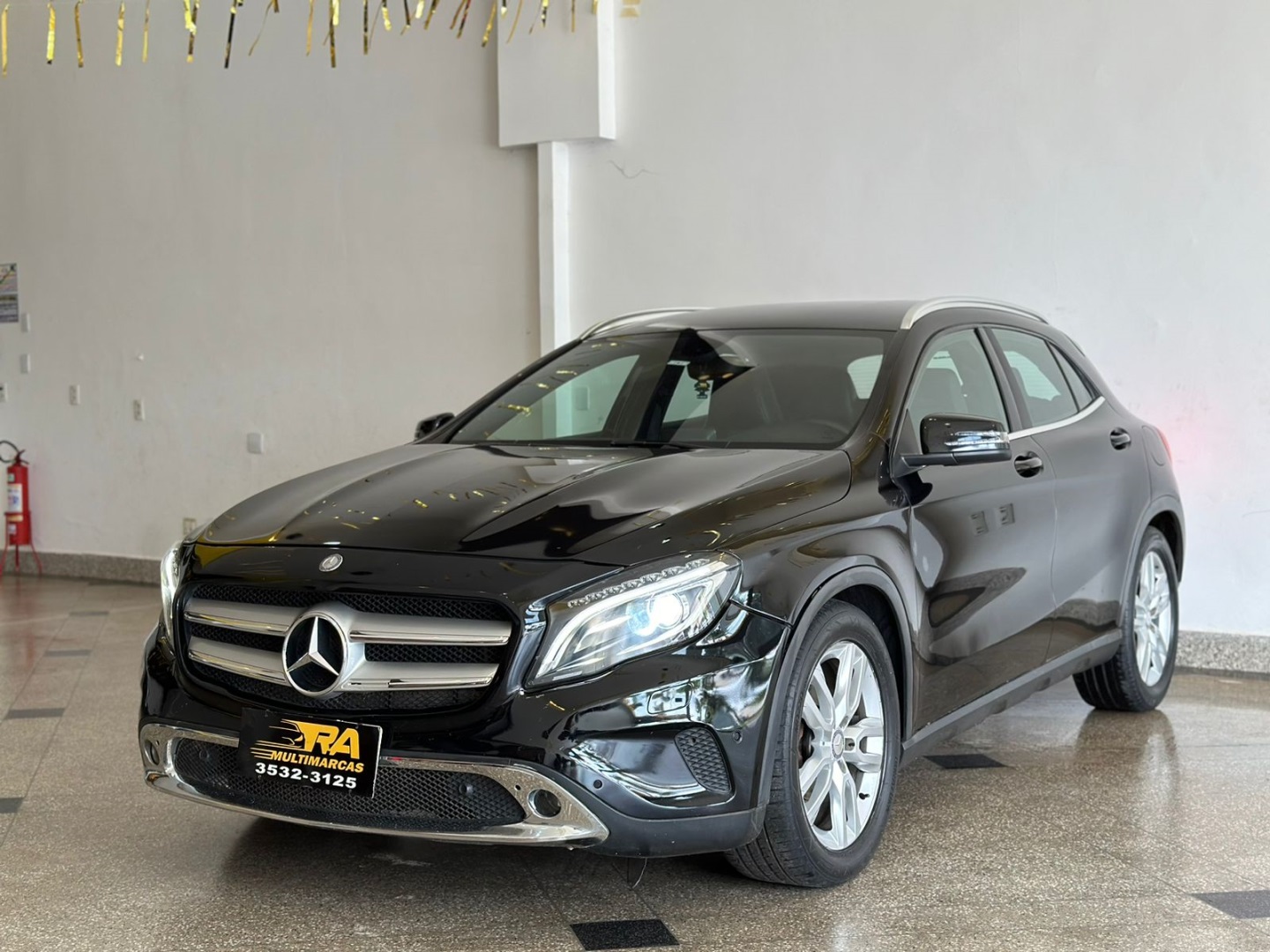 MERCEDES-BENZ GLA 200