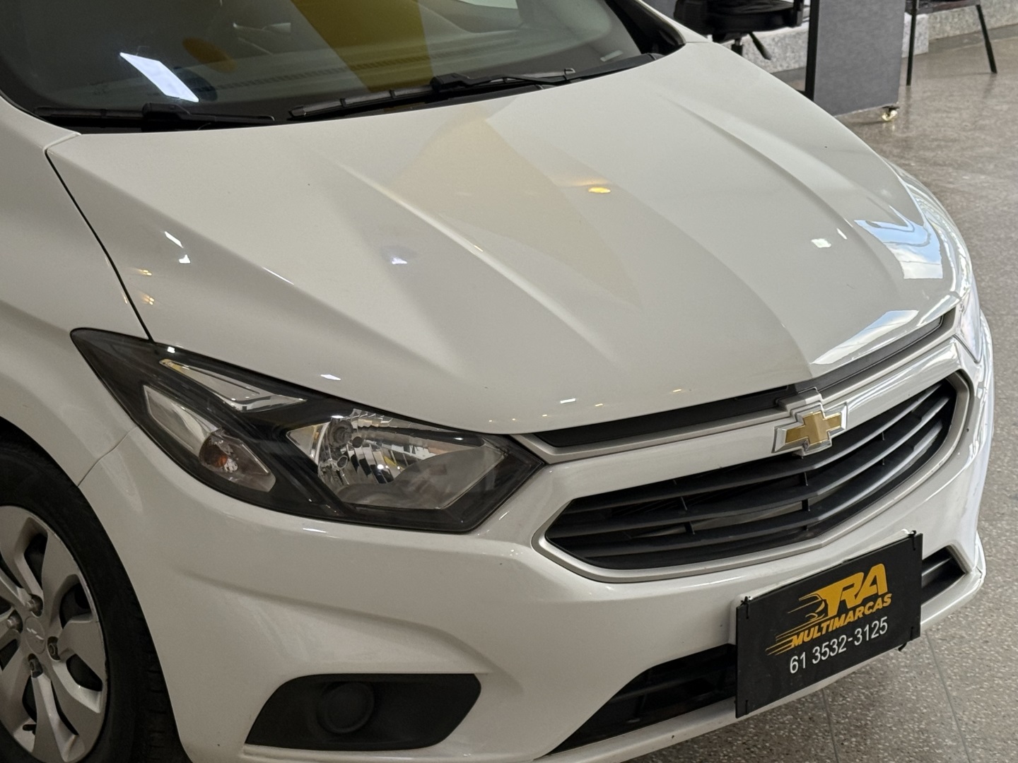 Chevrolet Onix Hatch Joy 1.0 8V Flex 5P Mec. - foto 3