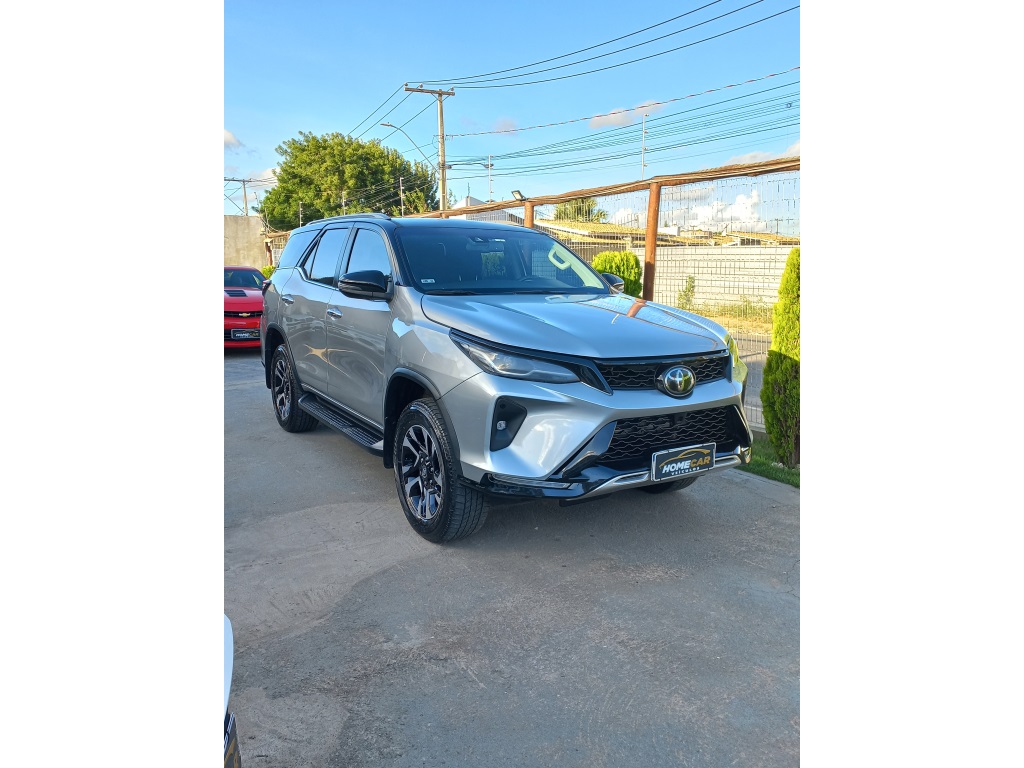 TOYOTA HILUX SW4