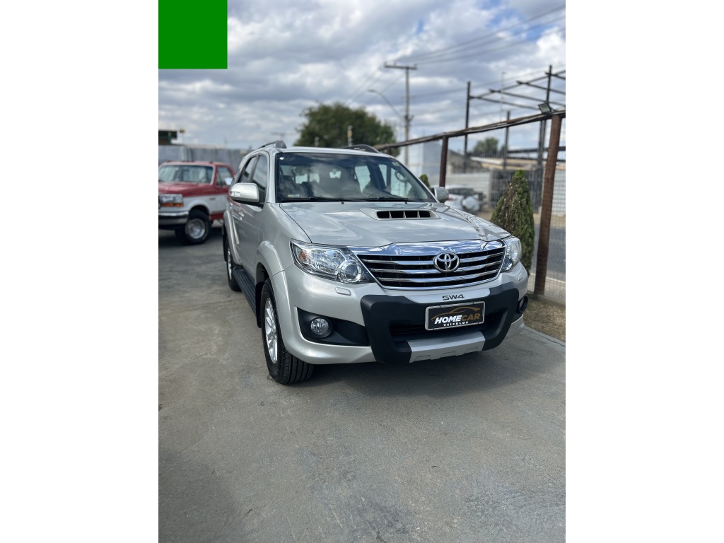 TOYOTA HILUX SW4