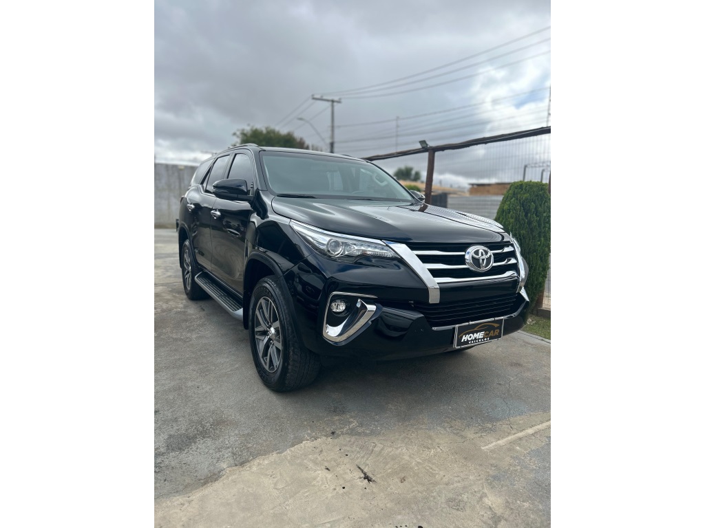 TOYOTA HILUX SW4