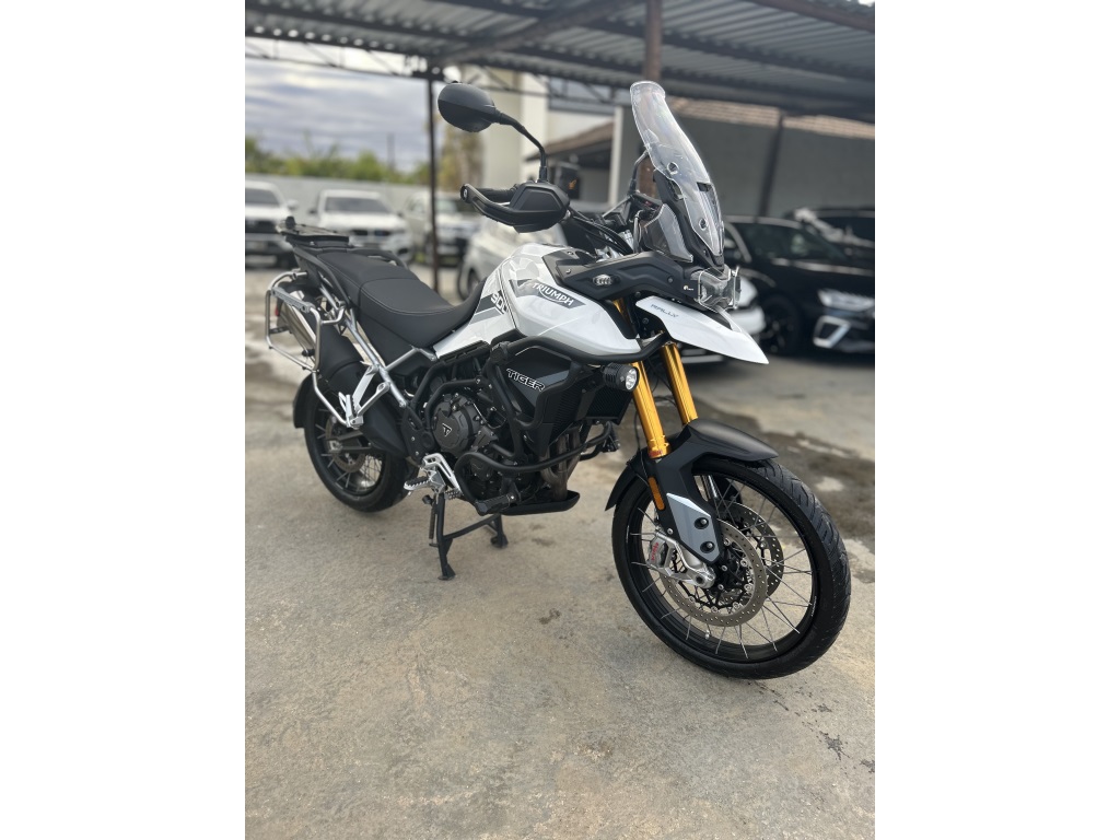 TRIUMPH TIGER 900 RALLY