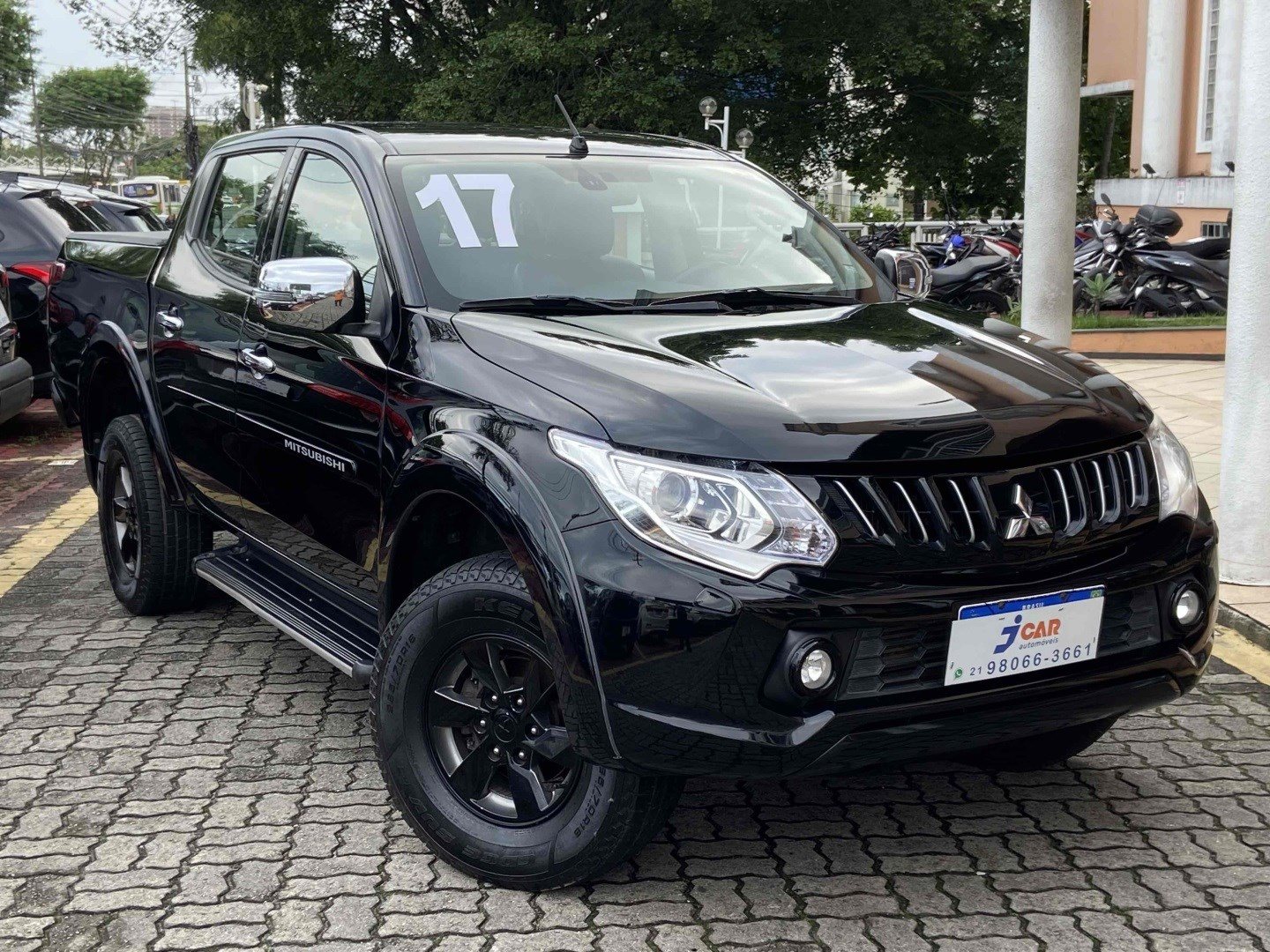 MITSUBISHI L200 TRITON