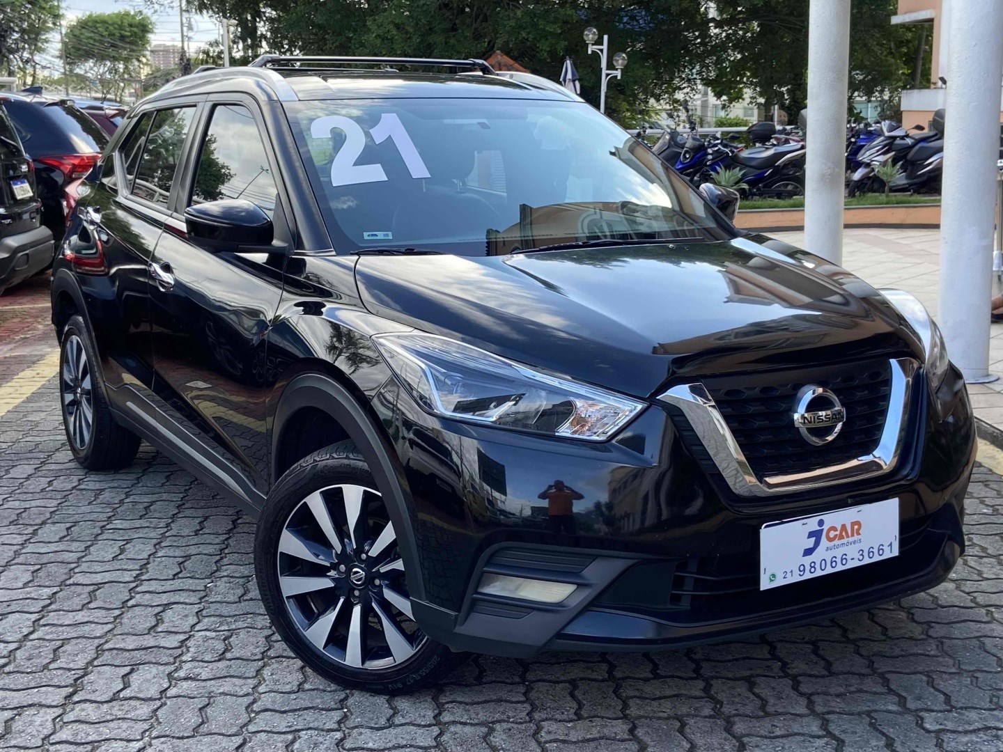 NISSAN KICKS