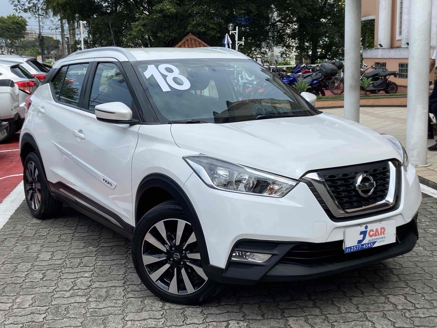 NISSAN KICKS