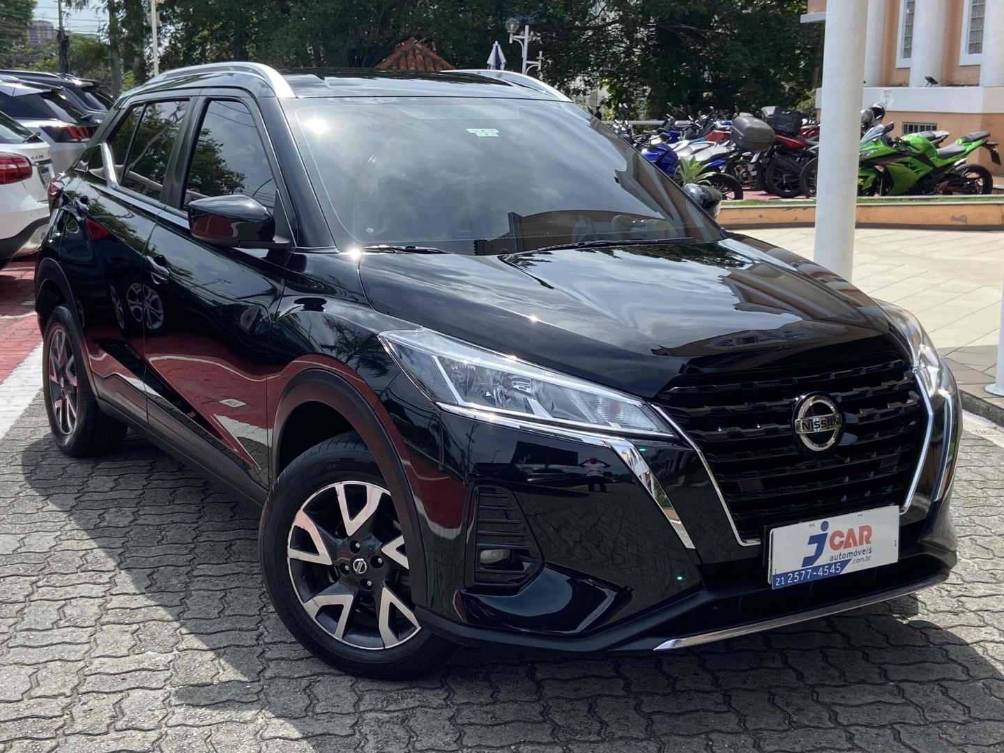 NISSAN KICKS