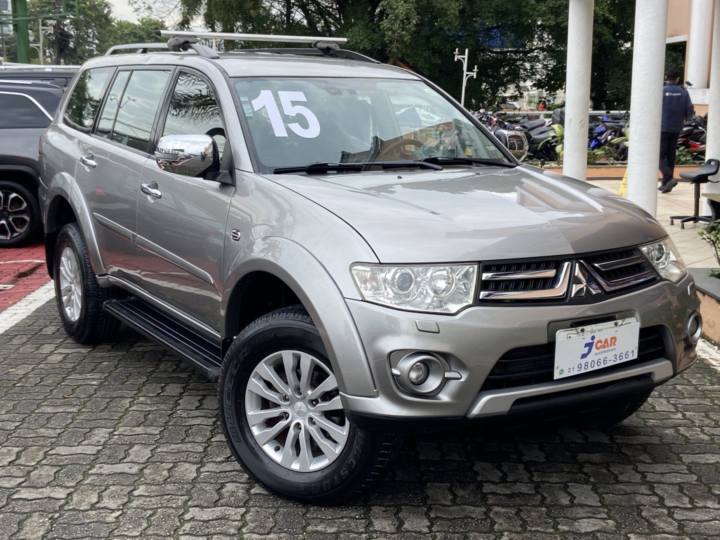 MITSUBISHI PAJERO DAKAR