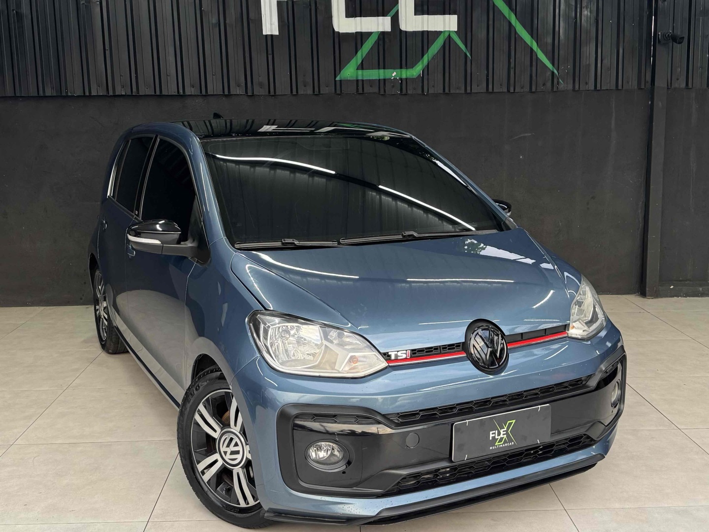 VOLKSWAGEN UP