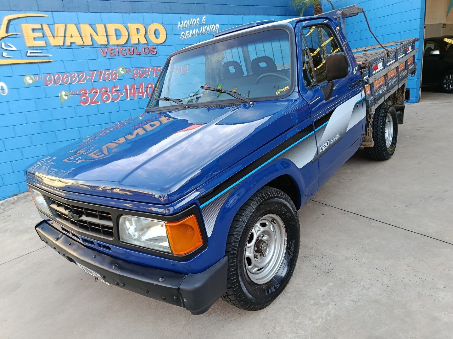 CHEVROLET D20