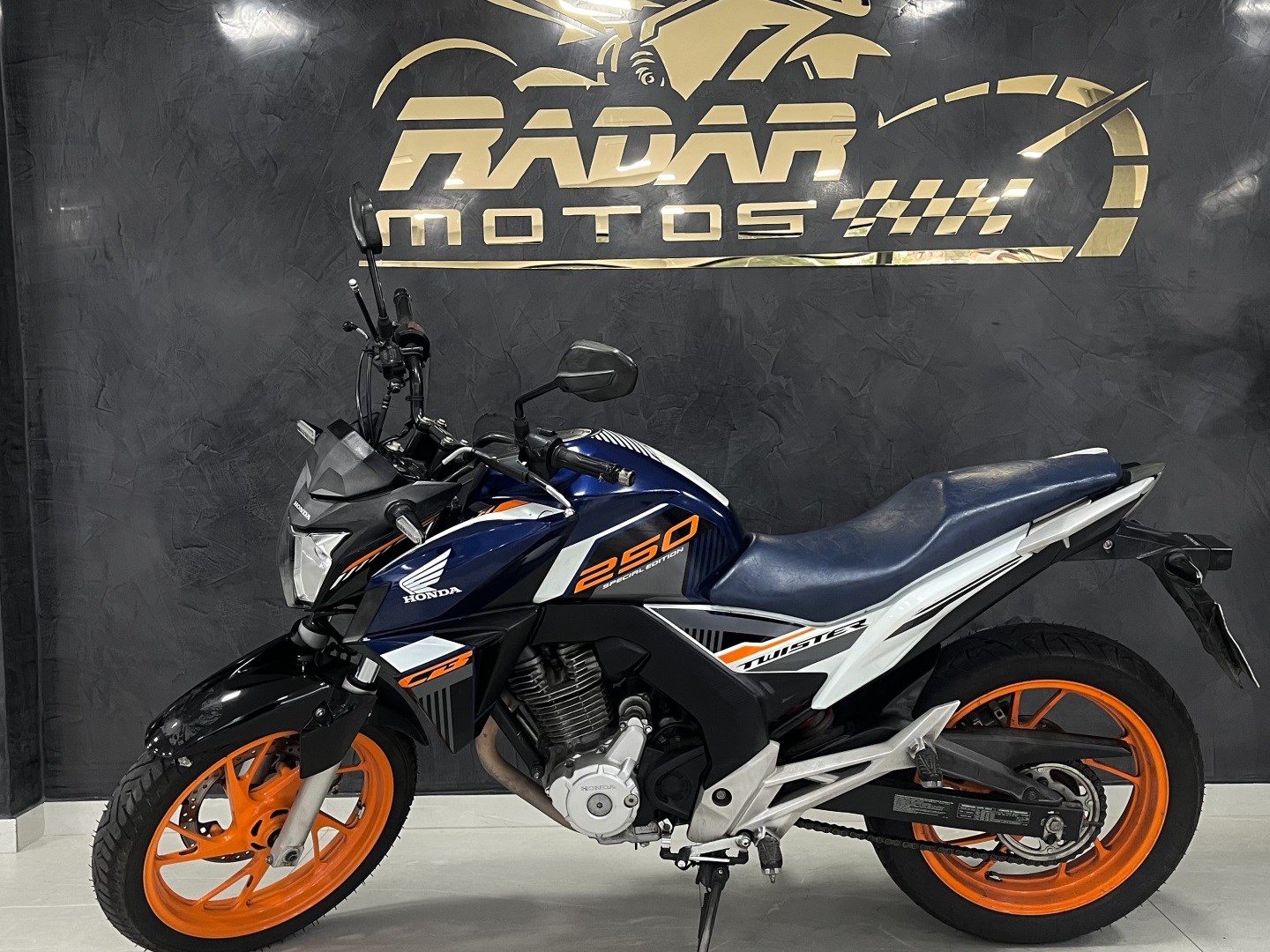 HONDA CB TWISTER