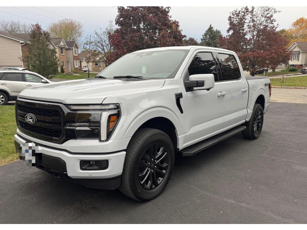 FORD F-150 5.0 V8 GASOLINA CD LARIAT BLACK FX4 AUTOMÁTICO