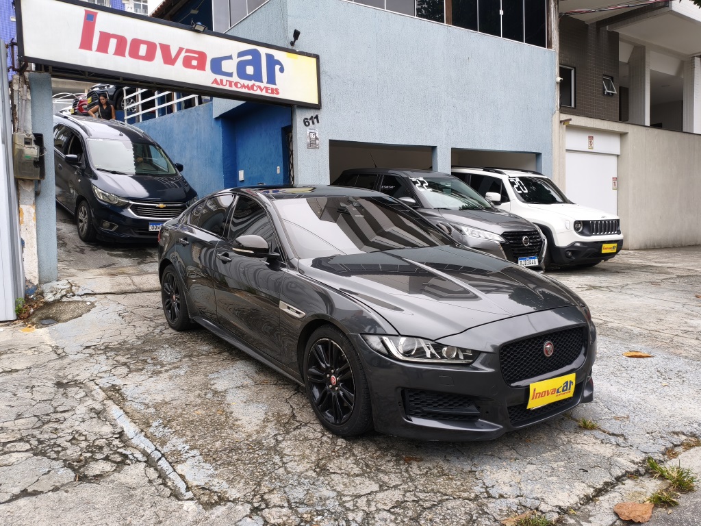 JAGUAR XE