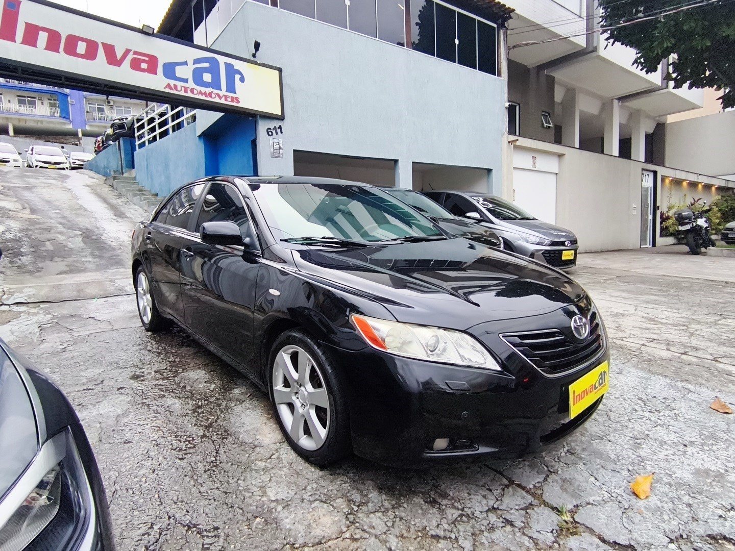 TOYOTA CAMRY