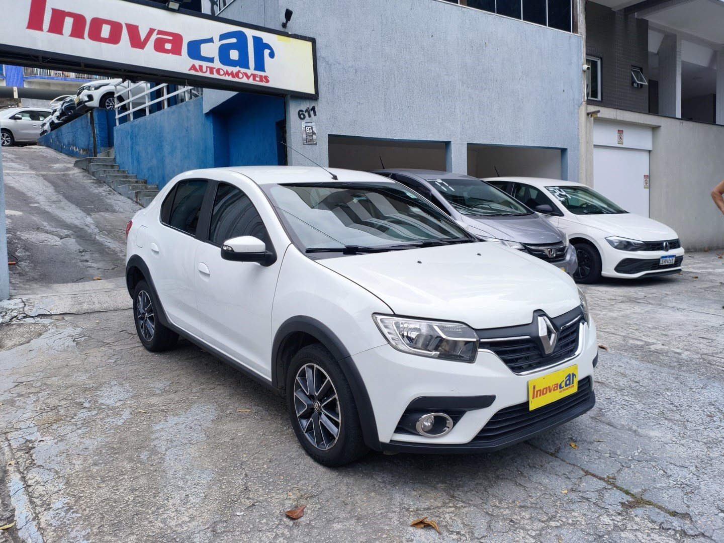RENAULT LOGAN