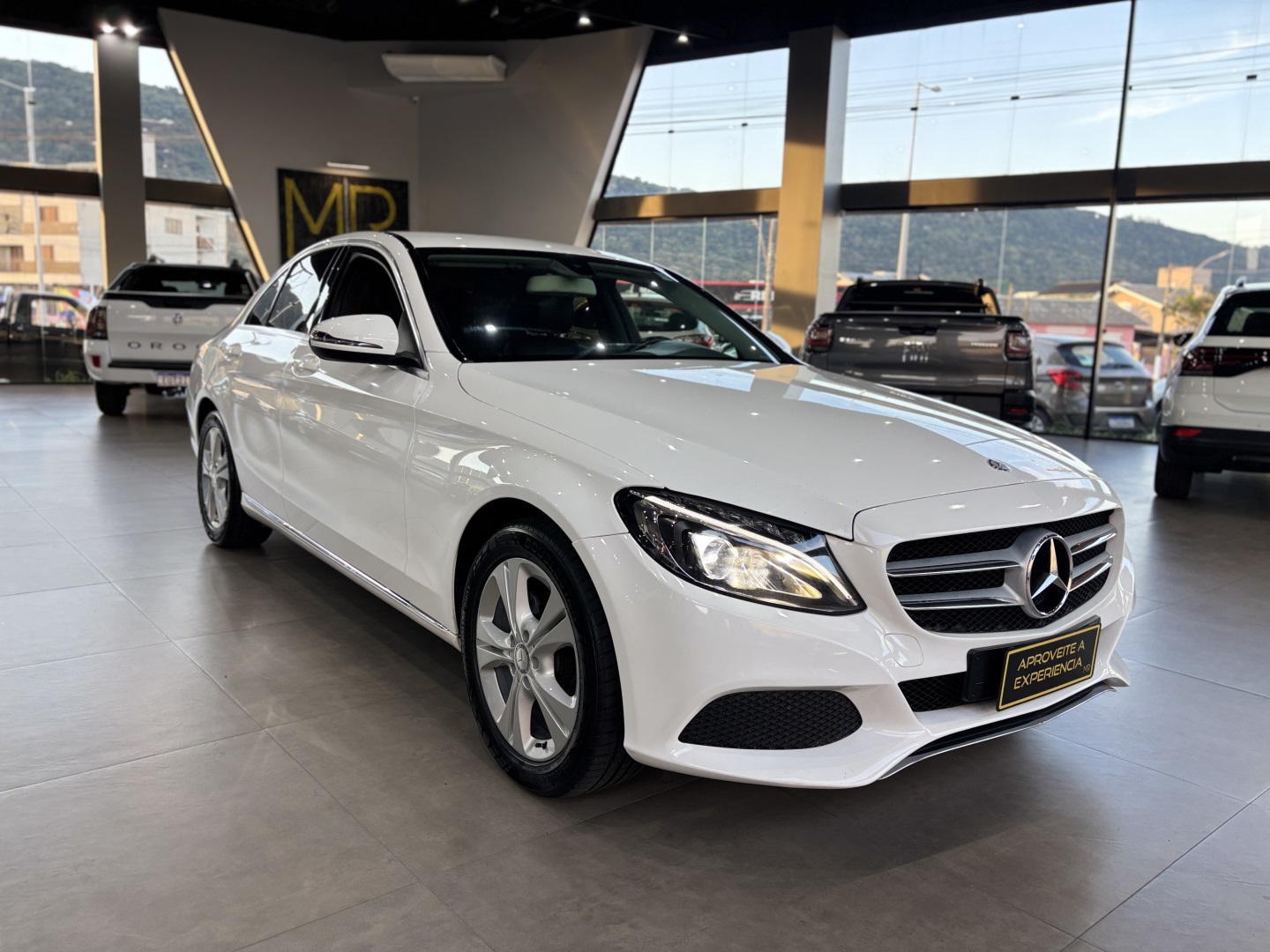 MERCEDES-BENZ C 180