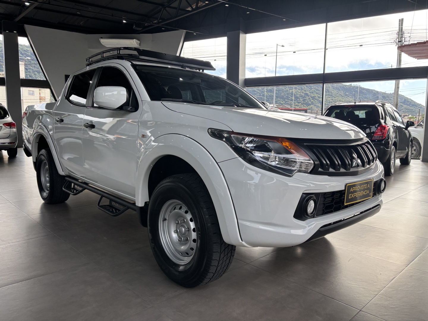 MITSUBISHI L200 TRITON
